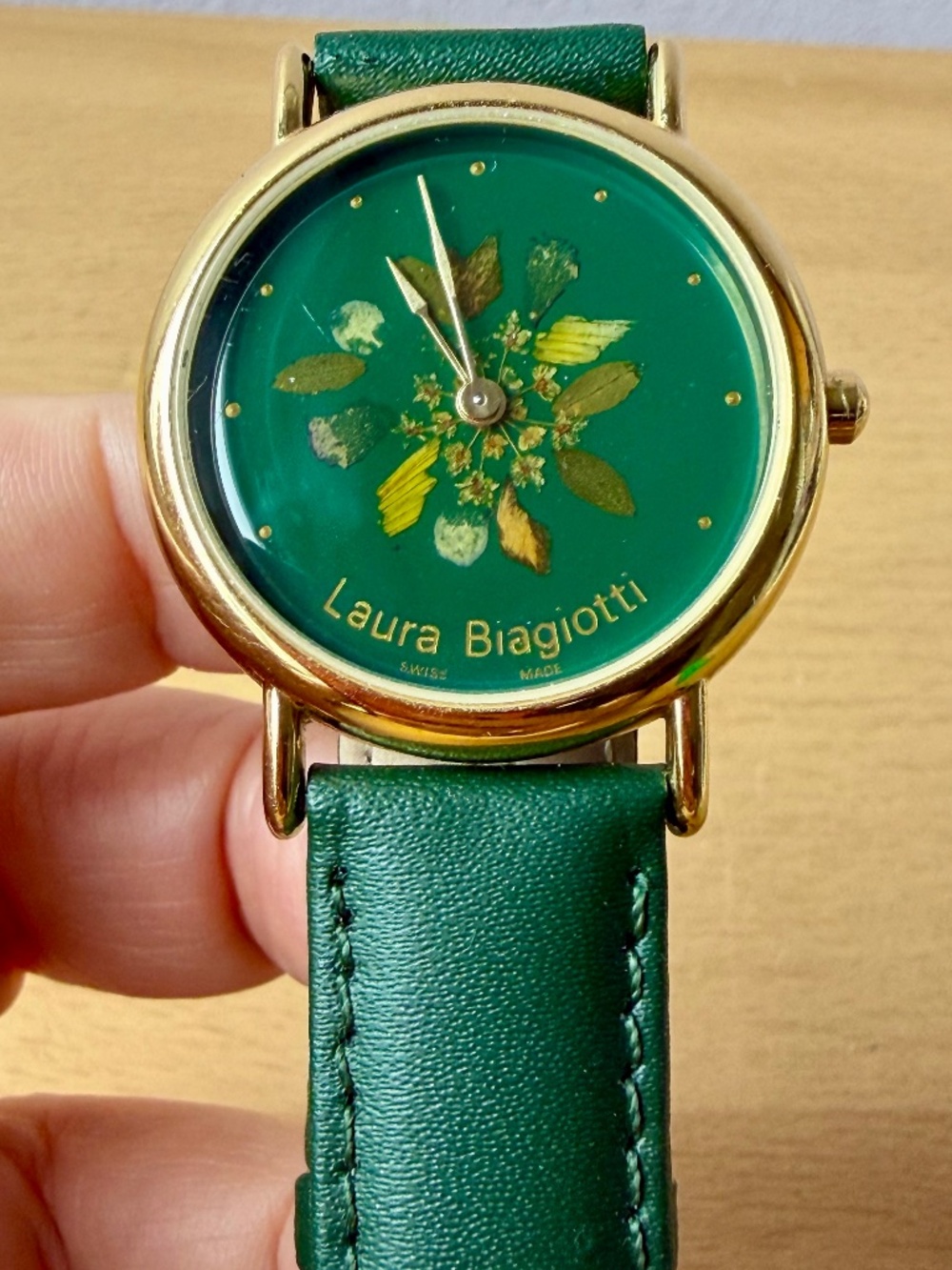 Vintage Laura Biagiotti Women's Quartz Green Watch Fresh Battery Pristine cond